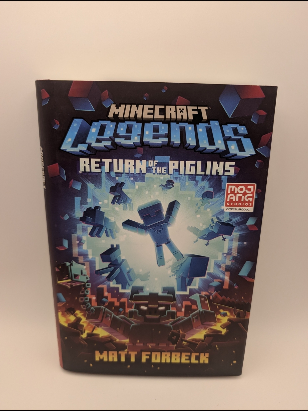 Minecraft Legends: Return of the Piglins: An Official Minecraft Novel